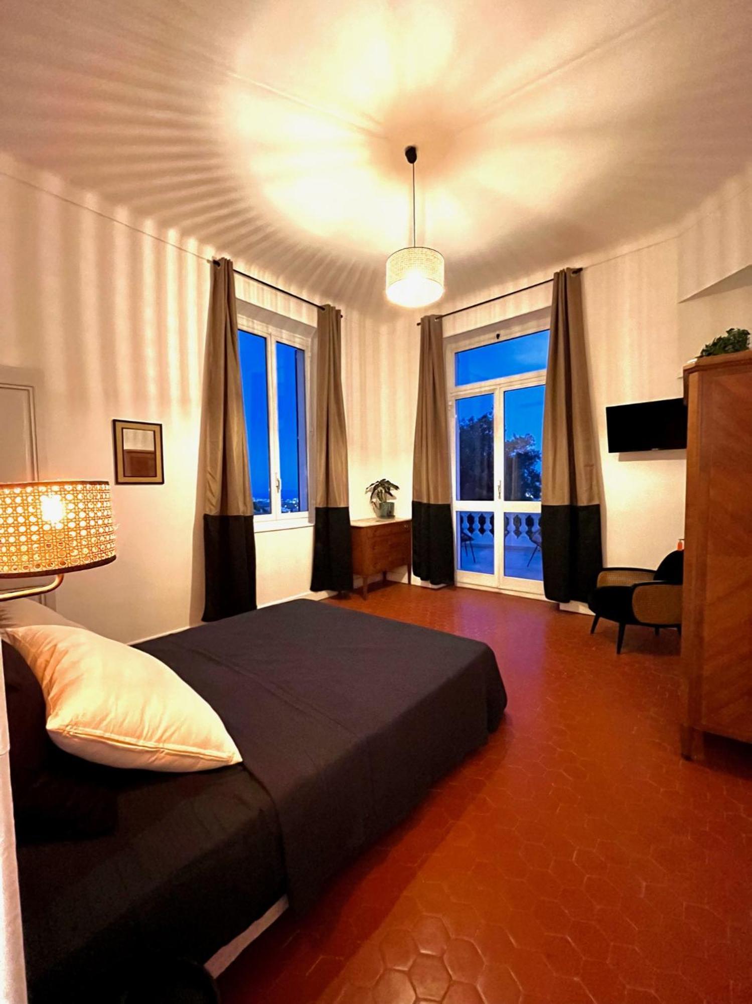 Villa Les Roches Mandelieu Exteriér fotografie
